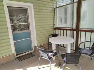 Апартаменты Студии на Гражданской Владимир Семейный номер с видом на сад-14