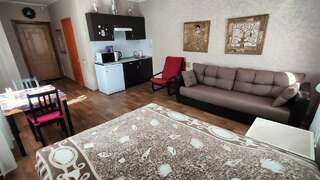 Апартаменты Студии на Гражданской Владимир Четырехместный номер с видом на сад-2