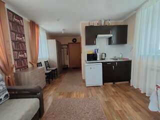 Апартаменты Студии на Гражданской Владимир Семейный номер с видом на сад-8